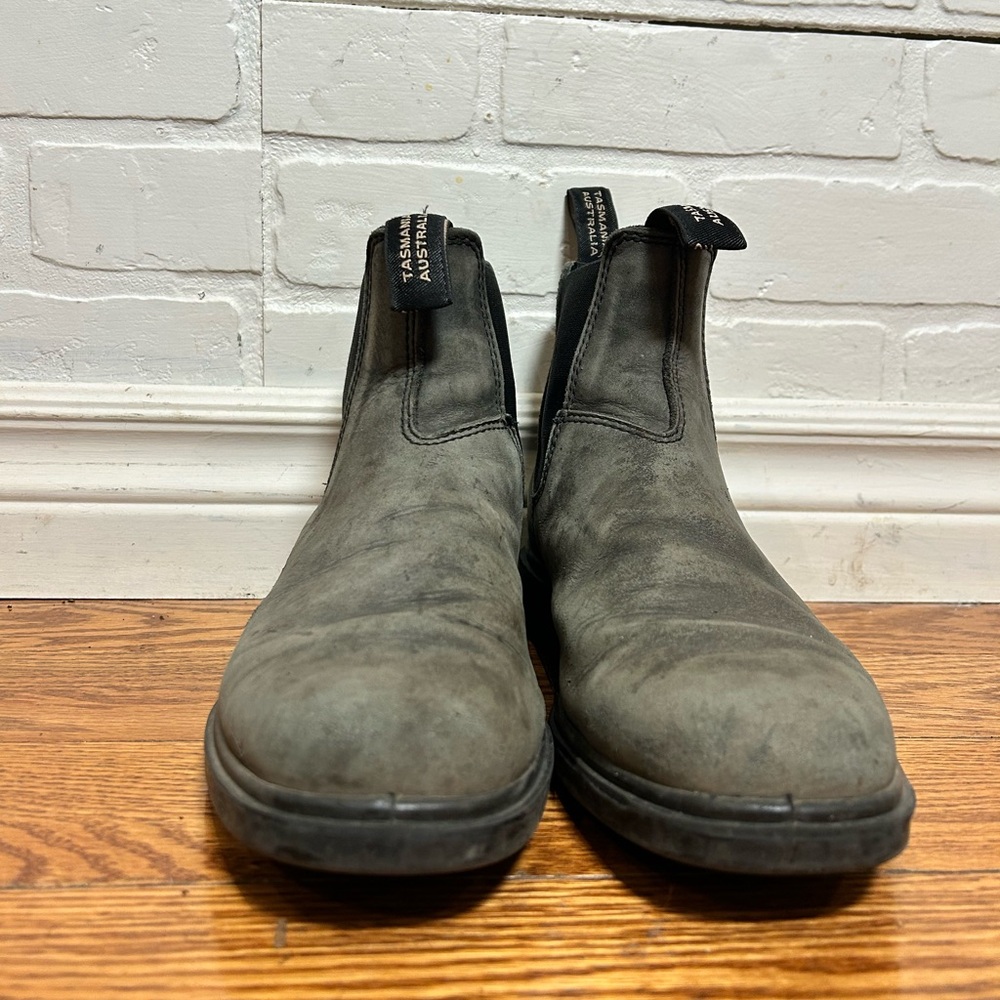 Blundstone Rustic Black Chisel Toe Women’s Size 8 US